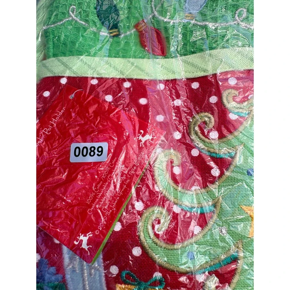 Christmas Potholder and‎ Kitchen Towel Set Red Green Embroidered Holiday Decor